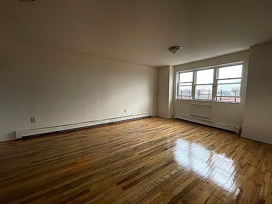 3rd image of 3111 Seagirt Ave #3