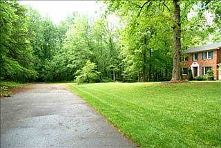 2nd image of 112 Buck Dr