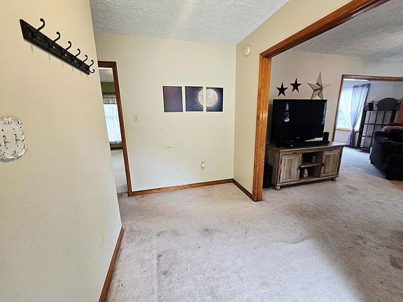 5th image of 5527 Petersburg Pike