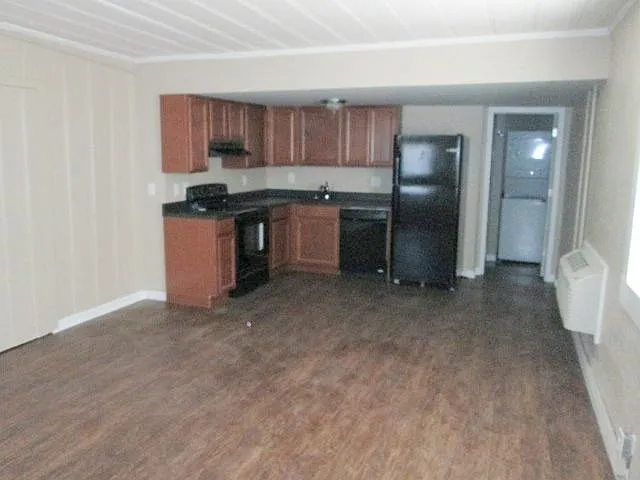 Building Photo - 305 S High St #2
