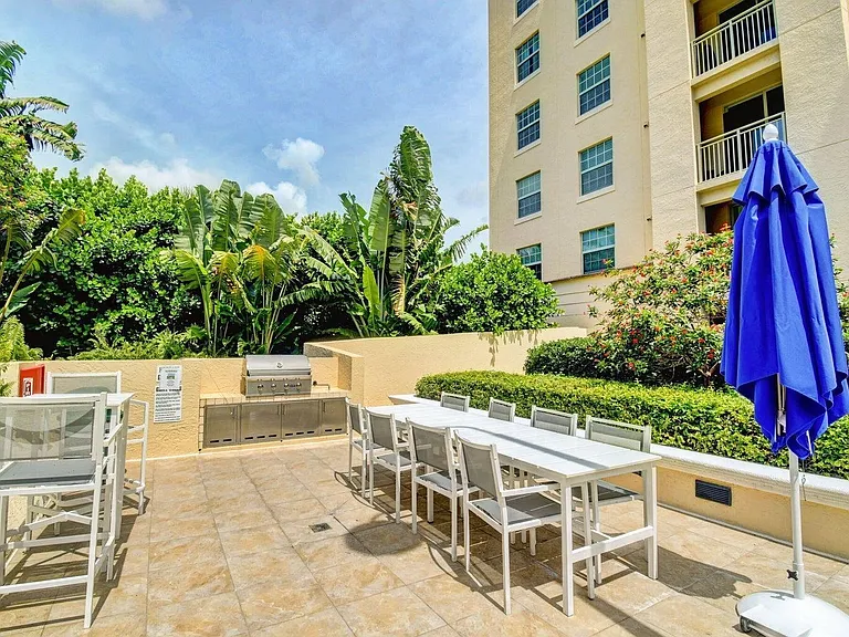 610 Clematis St #808 — Photo 10