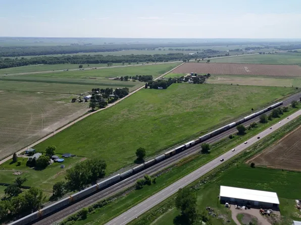 W Railroad St, Cozad, NE 69130