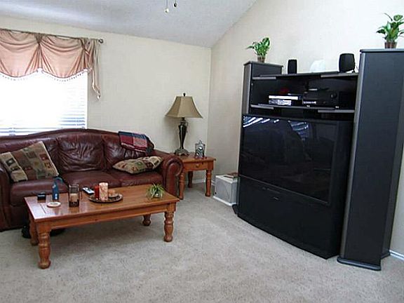 3rd image of 277 Willingham Dr