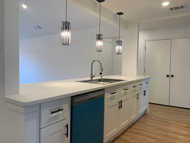 336 Lakewood Ct — Photo 8