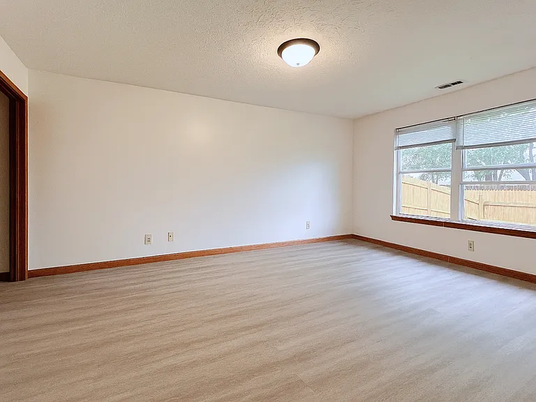 3220 Hunter Rd — Photo 7
