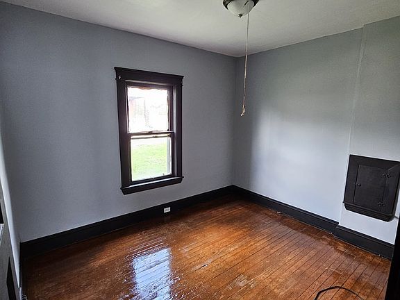 5th image of 11806 Parkview Ave #1