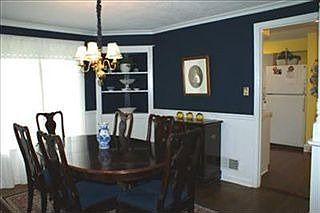 3rd image of 400 Avon Way