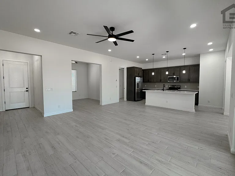 18116 W Morning Vista Ln — Photo 4
