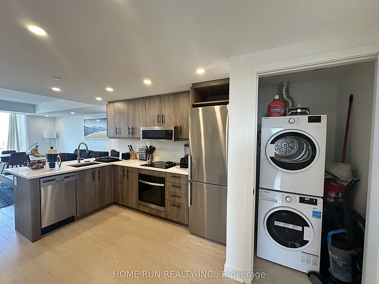 340 Queen St #1701 — Photo 9