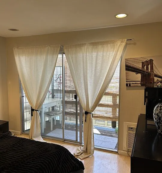 320 S Ardmore Ave — Photo 3