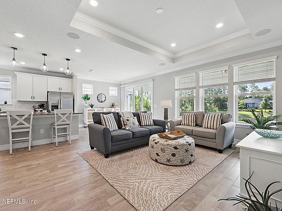 3rd image of 40 SAND HARBOR Drive