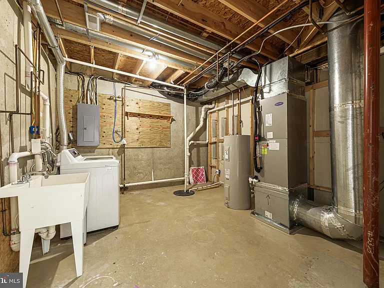 2032 S Langley St — Photo 31