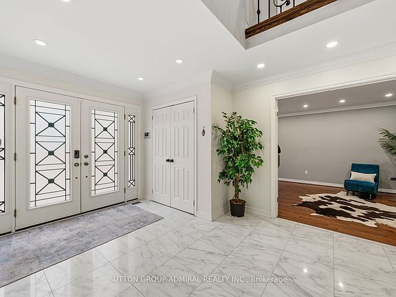 5th image of 8 Beaufort Hills Rd