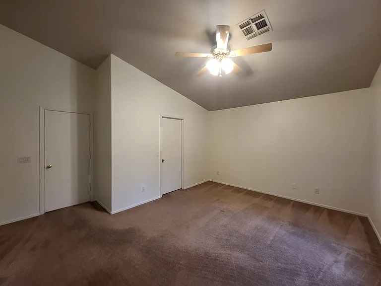 6914 W Phelps Rd — Photo 7