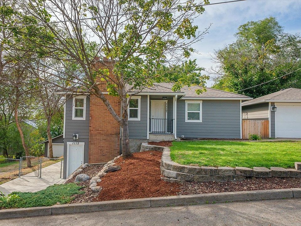 1st image of 1115 N Woodward Rd #1117