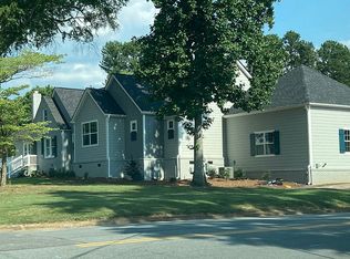 713 Carpenter Ave, Mooresville, NC 28115