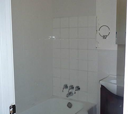 5th image of 405 S Blackwell St