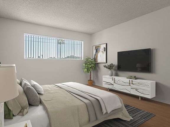 4th image of 112 W Acacia Ave APT 102