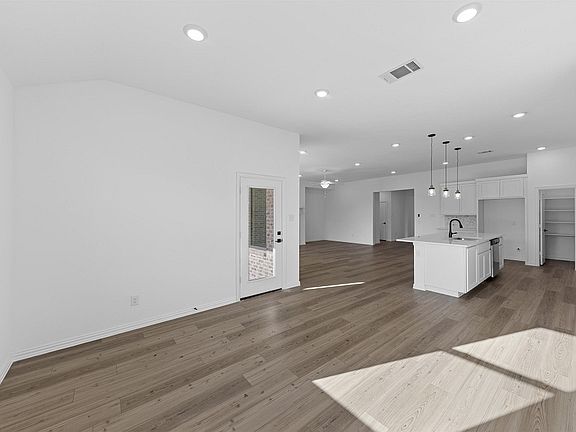 Martin plan breakfast area