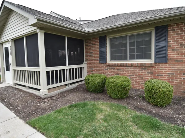 365 Virginia Ct, Pataskala, OH 43062