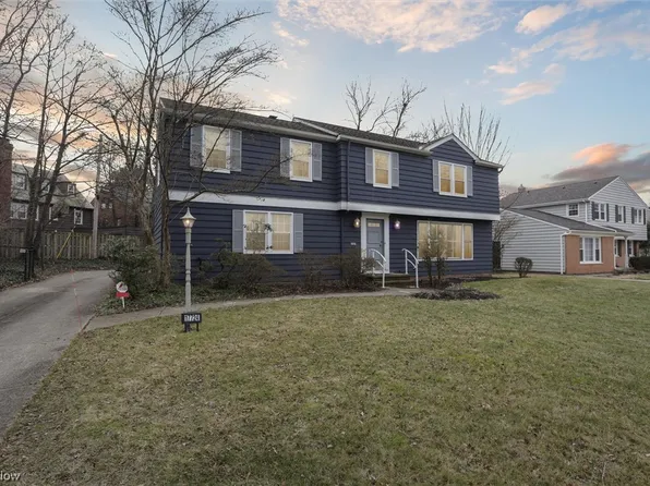 17724 Van Aken Blvd, Shaker Heights, OH 44122