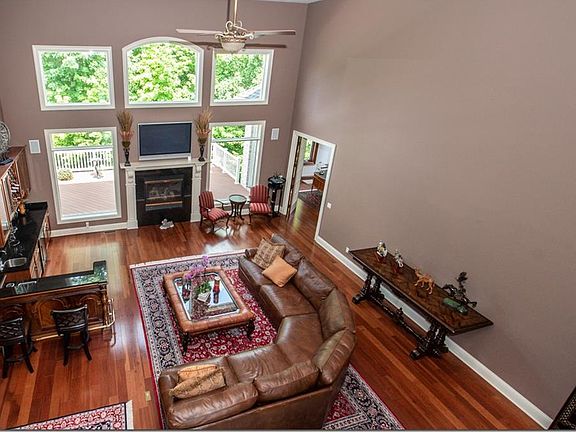 4th image of 6779 Rivercrest Dr