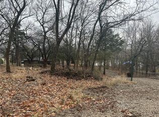 114 Maple Dr, Linn Valley, KS 66040