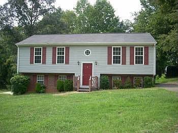 1st image of 220 Dove Ct