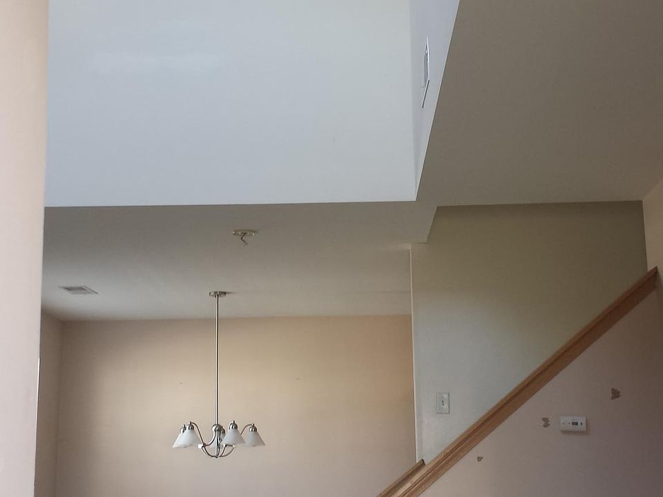 1st image of 2496 Hillsboro Blvd
