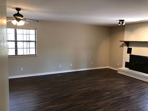 Open plan with dining and living area