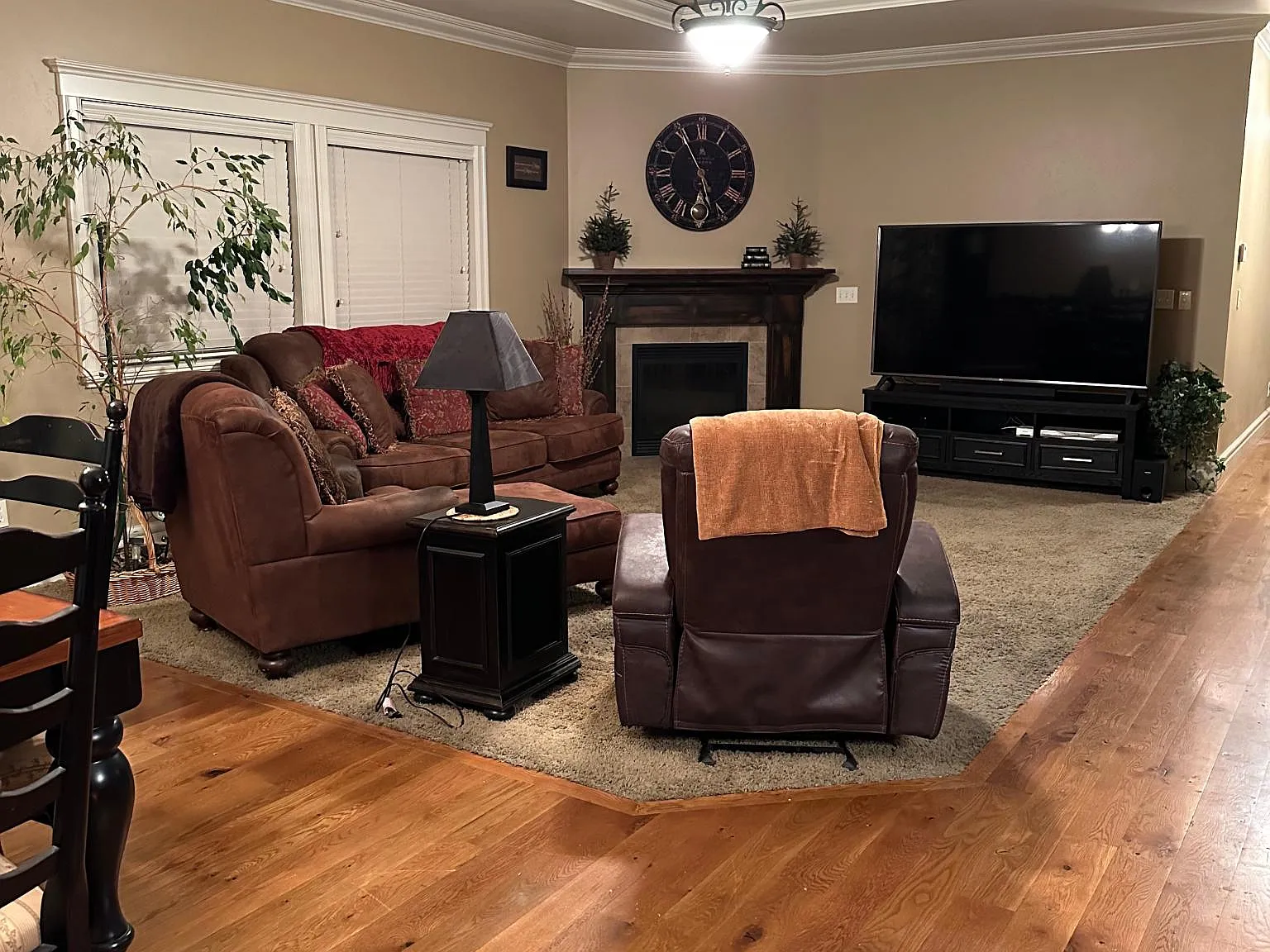 4 bed, 2.5 bath, 3206 sqft, $2,200 — Photo 4