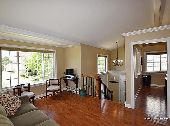 5th image of 701 E Victoria Cir #701