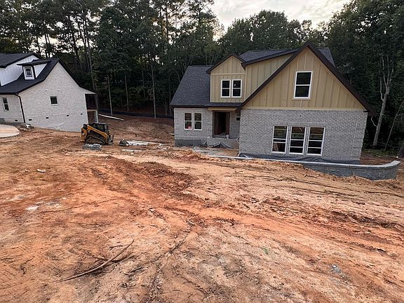 4th image of 109 Silver Lake Cir