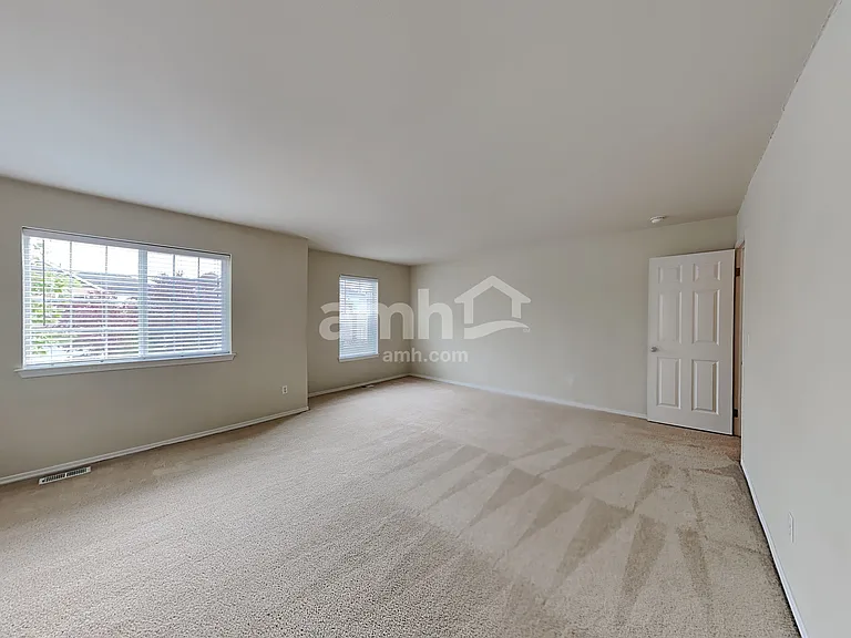 11119 184th St E — Photo 9