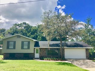 828 Yorkshire Dr, Deland, FL 32724