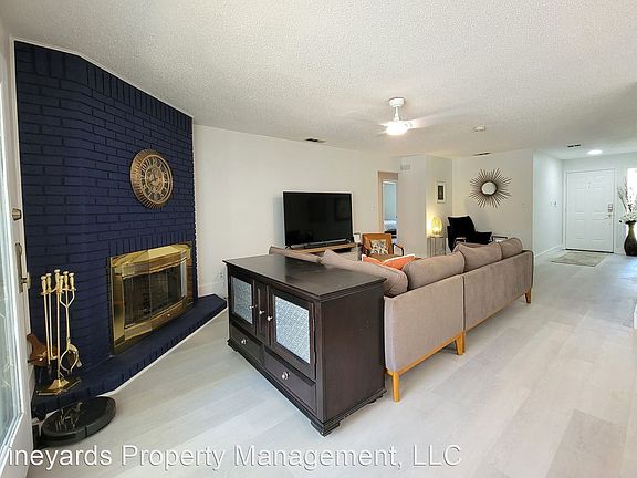 4th image of 4844 Pimlico Dr