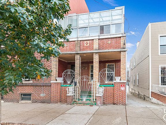 2nd image of 2816 37th St