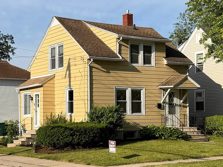 602 Edward St — Photo 3