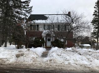 1924 Vermilion Rd, Duluth, MN 55803