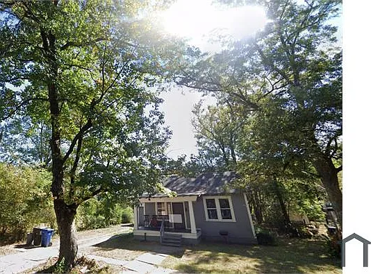 4 bed, 1400 sqft, $950 — Photo 1