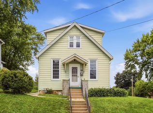1209 Vernon St, Dubuque, IA 52001