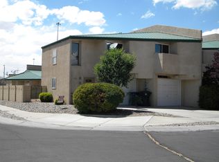 1721 Del Cielo Dr NW, Albuquerque, NM 87105
