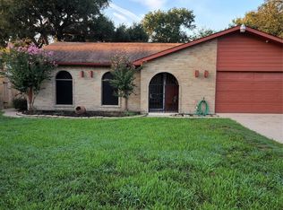 8103 Edgebrook Forest Ct, Houston, TX 77088