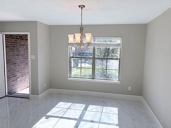 3rd image of 16527 Silla Ridge Ct