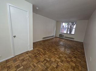 3132 29th St #E1, Astoria, NY 11106