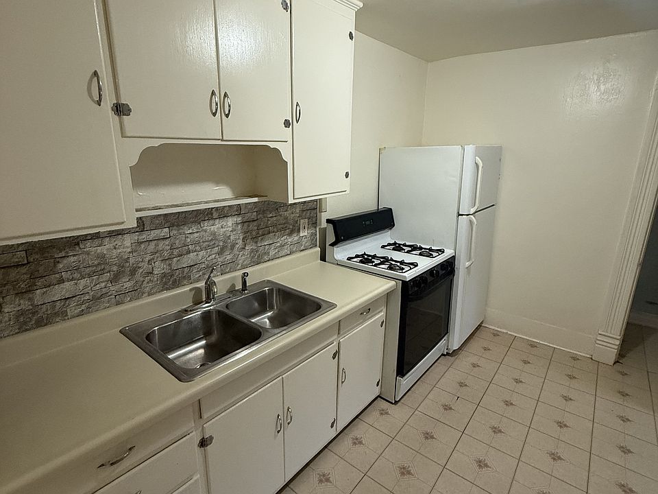 1st image of 52 N West St APT 4
