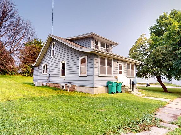 2nd image of 111 S Gaylord Ave