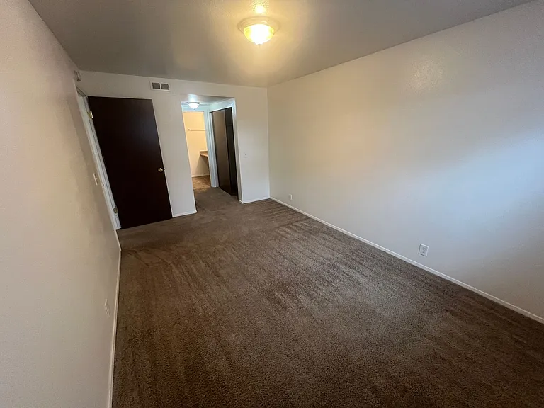 4693 S Brookwillow Cv #B — Photo 14