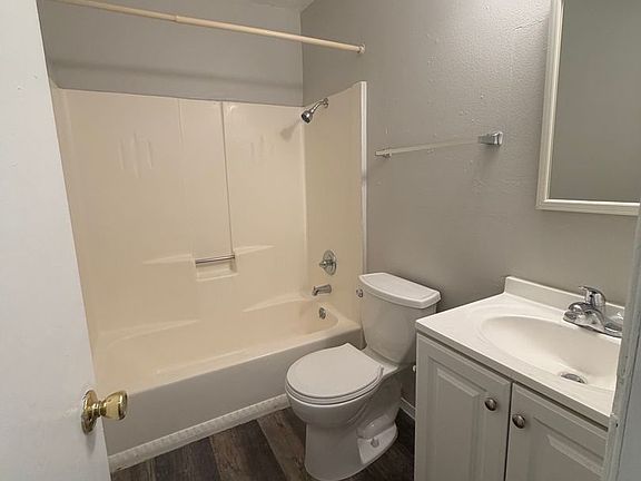 2nd image of 616-716 W Calle Sur St #712