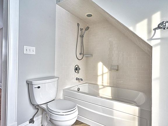 3rd image of 734 Asbury Ave